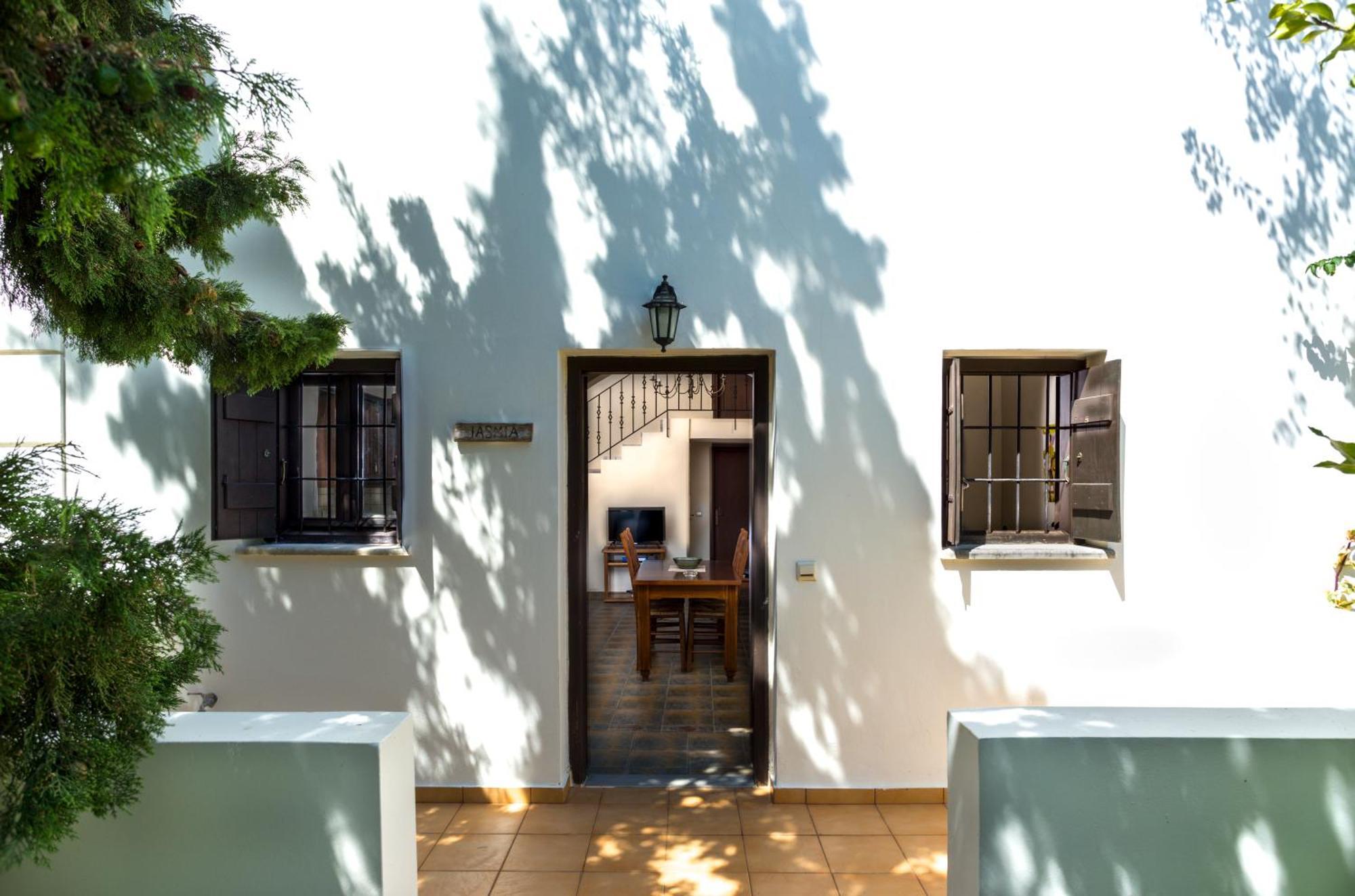 Douliana Villas Habitación foto